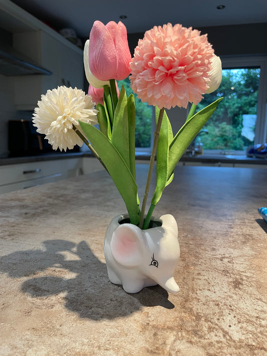 Petite Elephant holder with Tulips